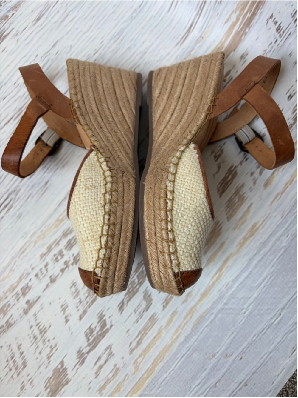 Women's Born Wedge Sandals Size 7 Beige and Brown - Picture 2 of 9